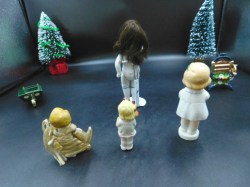 4 bisque dolls lot 5 back